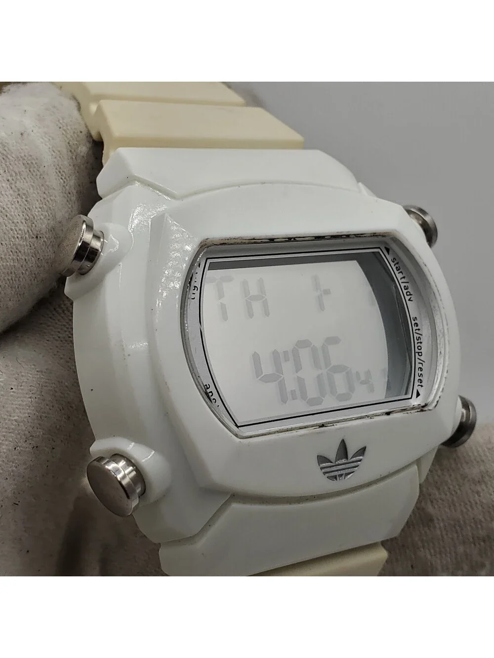 Adidas ADH6046 digital Sports Watch 43mm White New Battery Please Read
